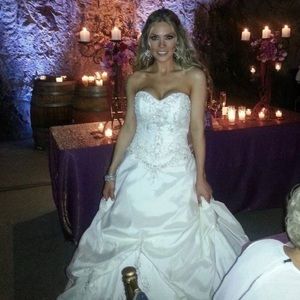 Stunning Alfred Angelo Wedding Gown